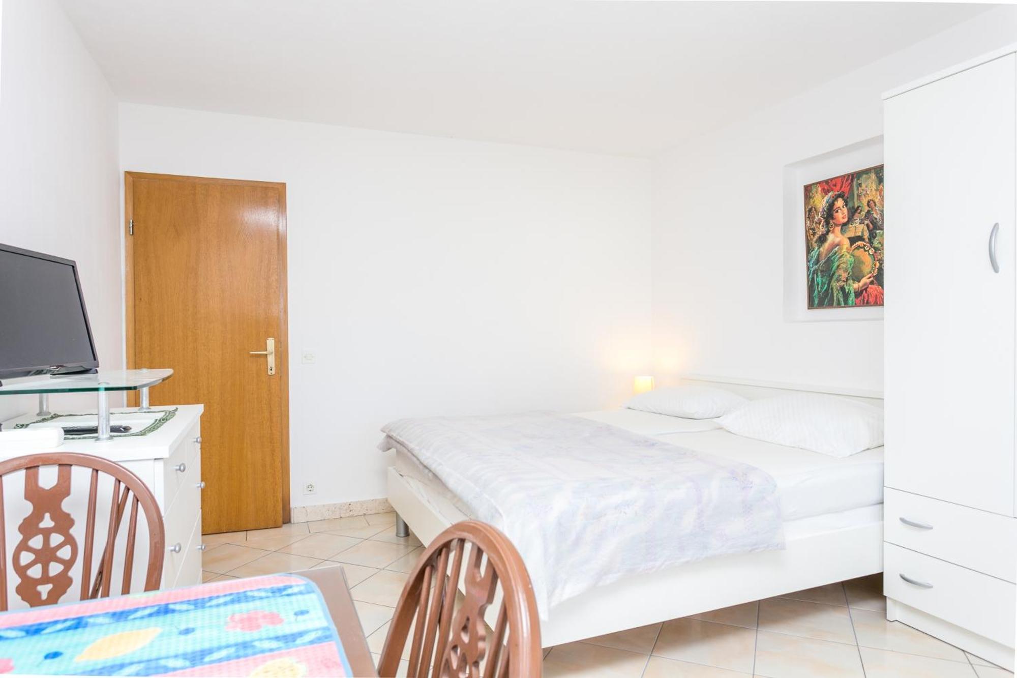 Seaside Apartments With A Swimming Pool Okrug Gornji, Ciovo - 11374 Trogir Exterior foto