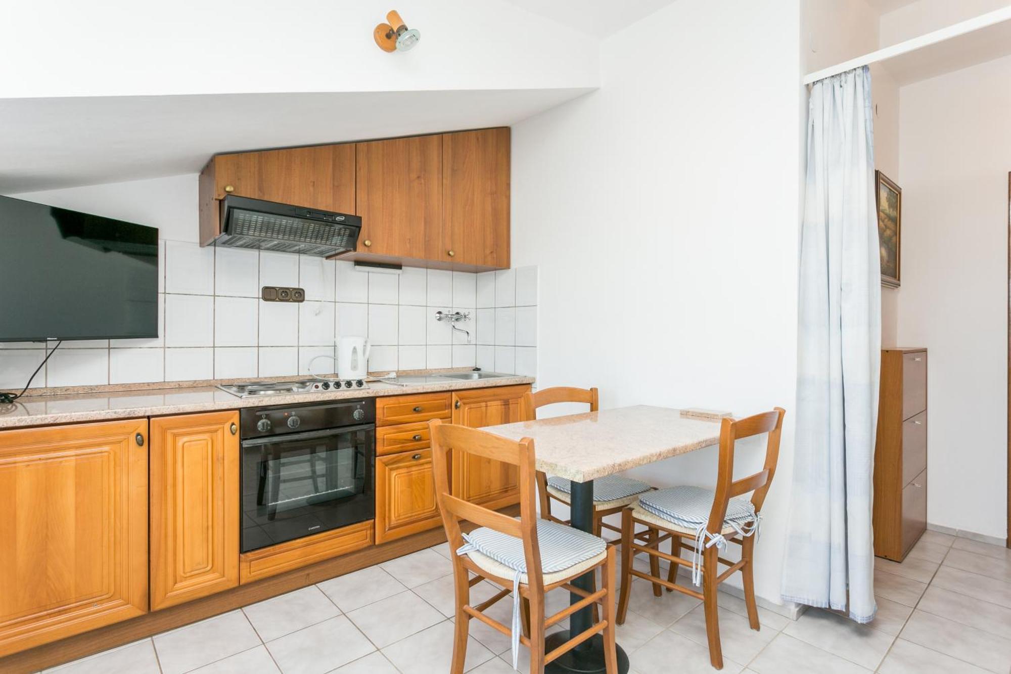 Seaside Apartments With A Swimming Pool Okrug Gornji, Ciovo - 11374 Trogir Exterior foto