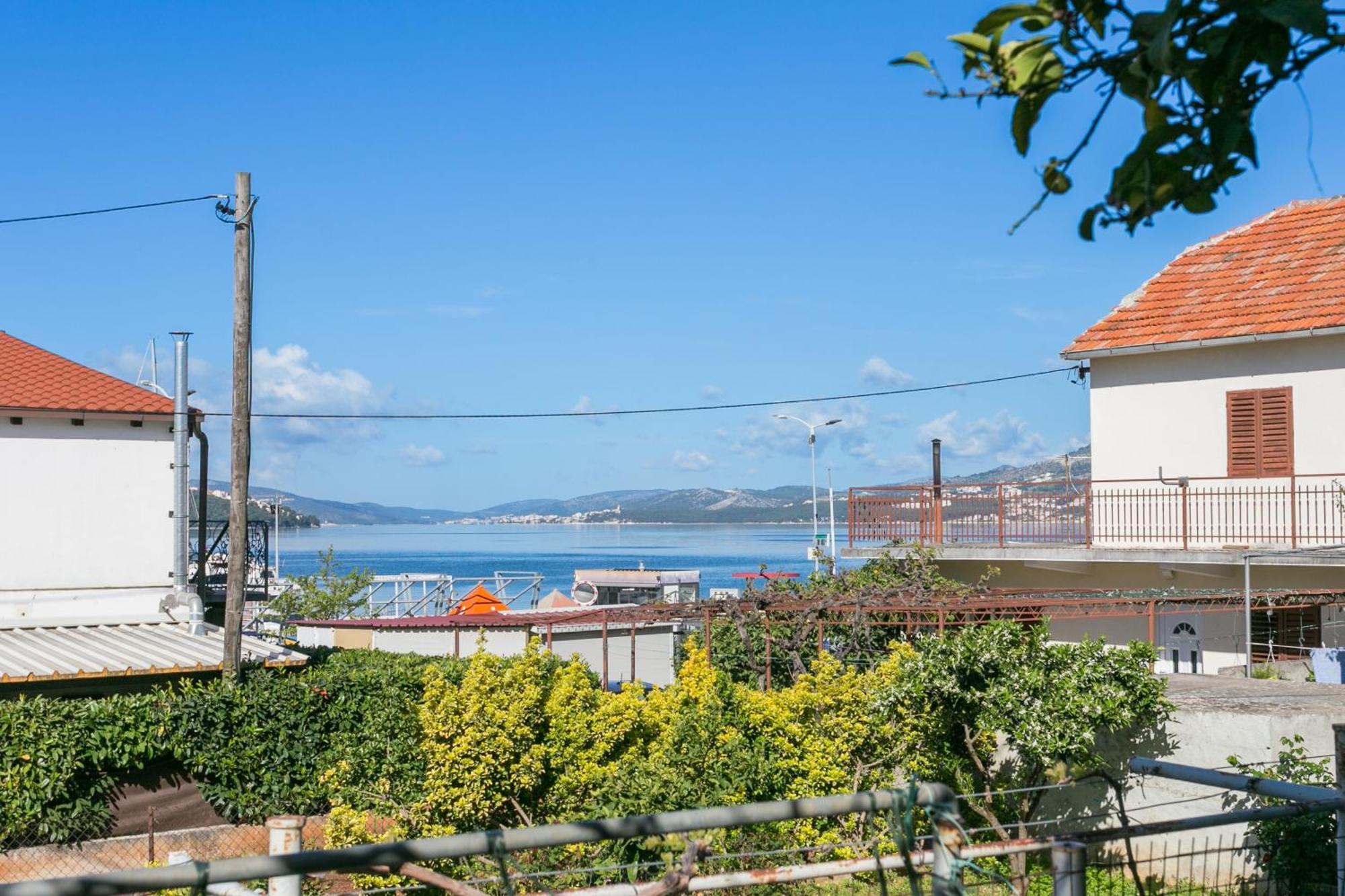 Seaside Apartments With A Swimming Pool Okrug Gornji, Ciovo - 11374 Trogir Exterior foto