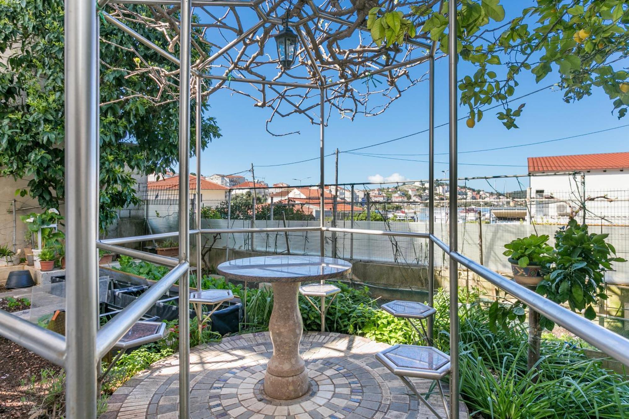 Seaside Apartments With A Swimming Pool Okrug Gornji, Ciovo - 11374 Trogir Exterior foto